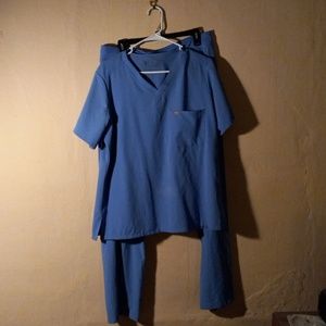 Figs "scrubs" light blue set shirt and pants size large